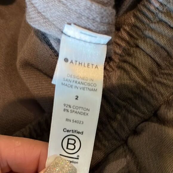 Athleta Camo Farallon Jogger, 2! - Picture 9 of 10